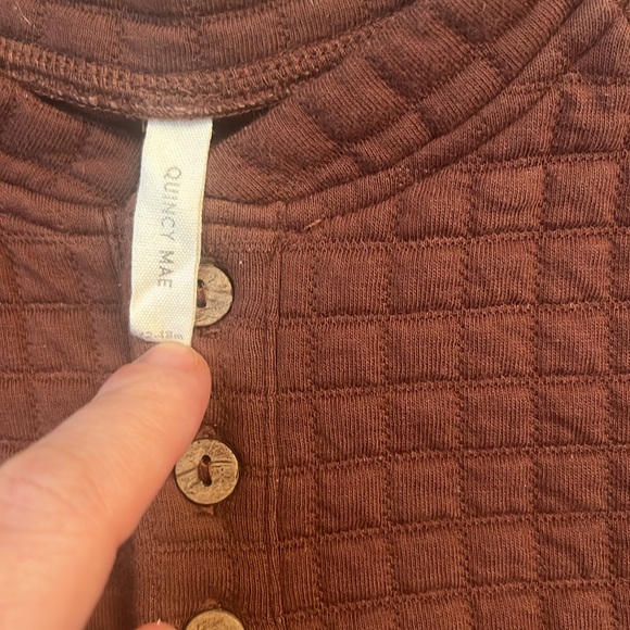 Quincy Mae - Quilted Henley Bubble Romper - Picture 3 of 5